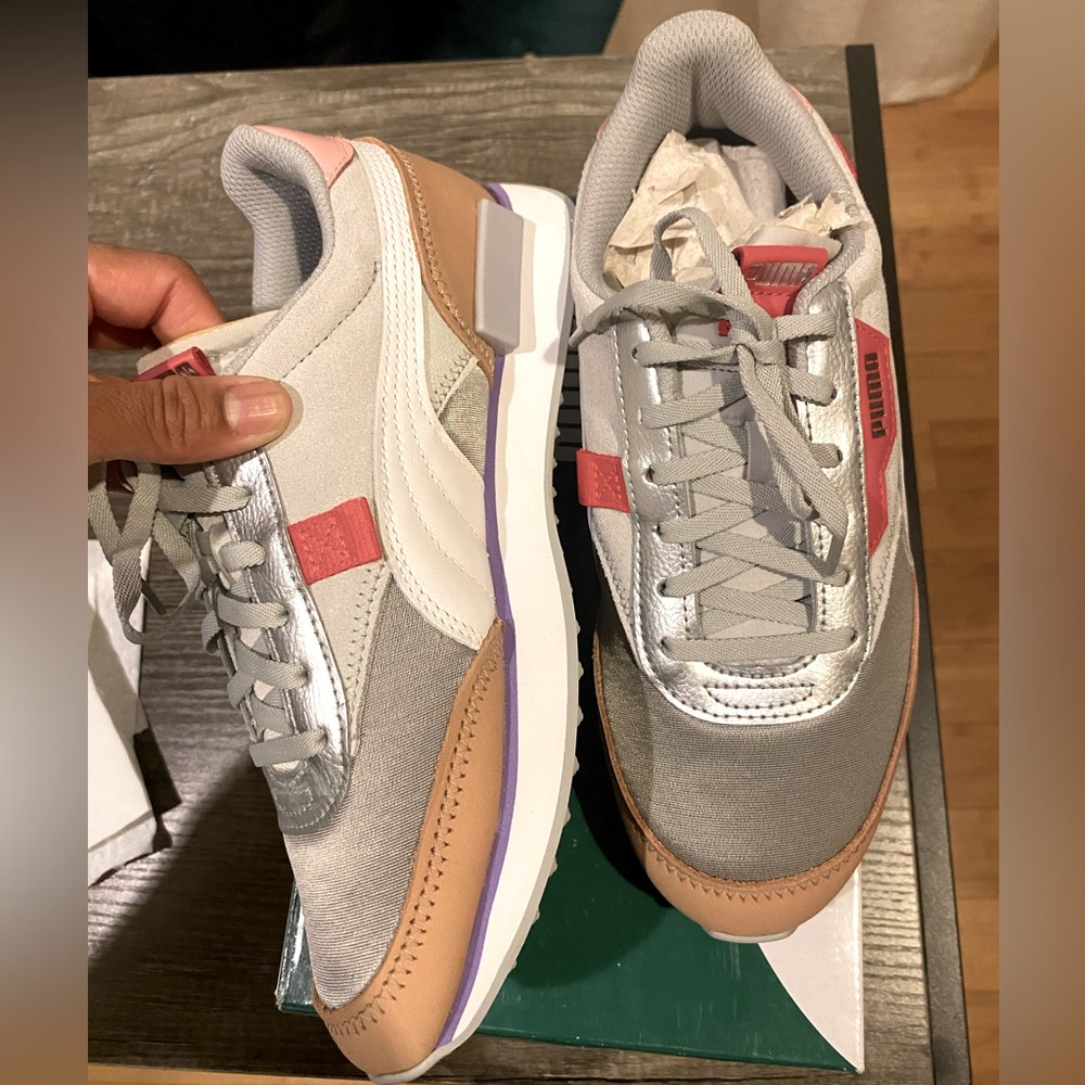 Puma Future Rider Silver/Gray/Cream women’s Size 7M